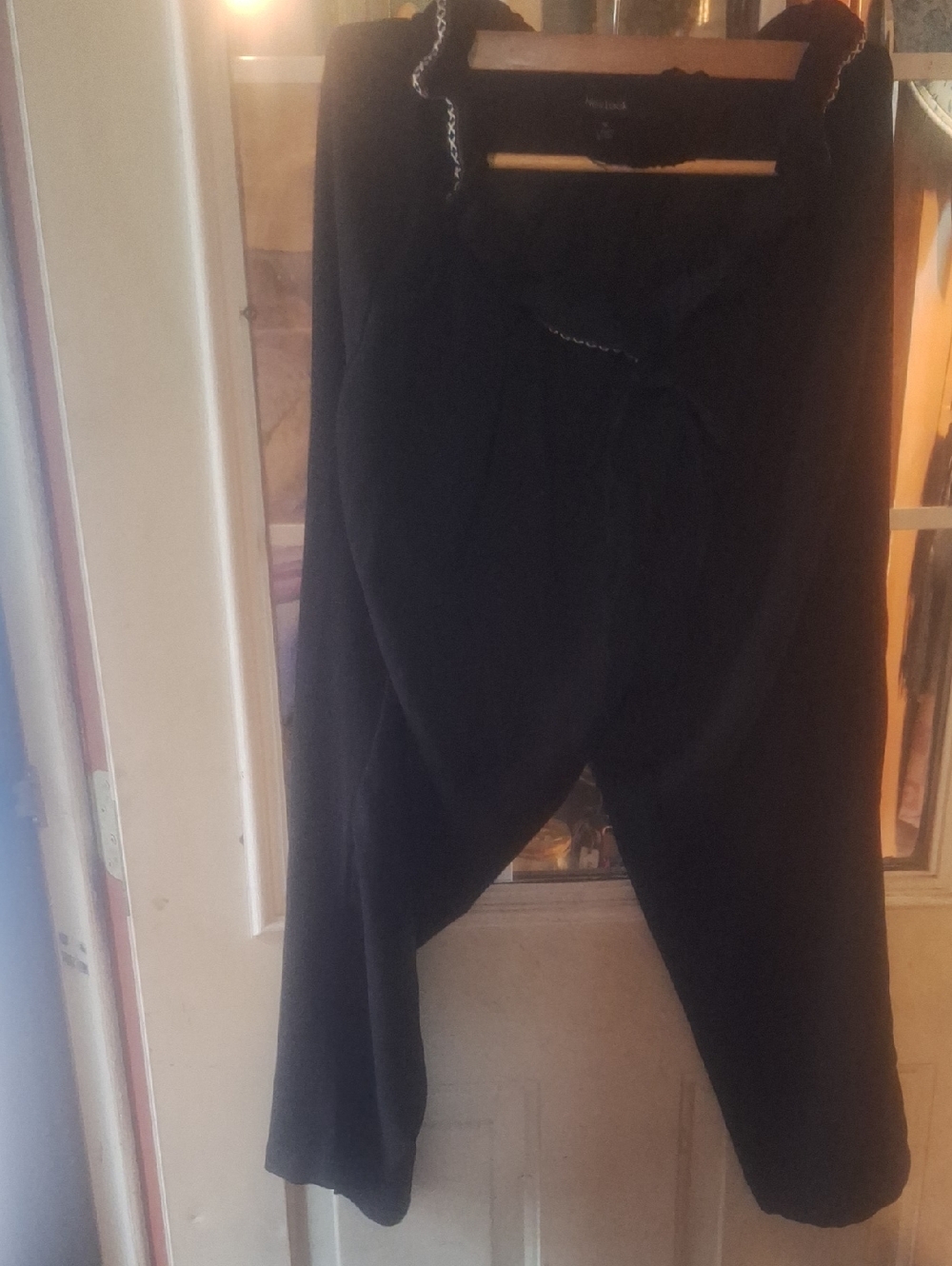 New Look Black Harem Capris with Drawstring Waist